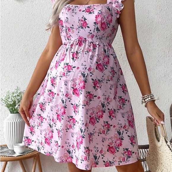 SHEIN Maternity Floral Print Dress With Floral Flounce Sleeves - Picture 4 of 15